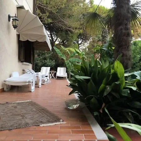 Casa Paola Exclusive Seafront 240 Smq, Garden 600 Sqm *