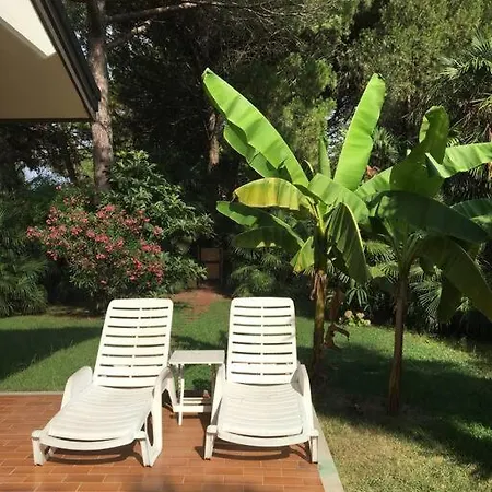 Villa Casa Paola Exclusive Seafront 240 Smq, Garden 600 Sqm