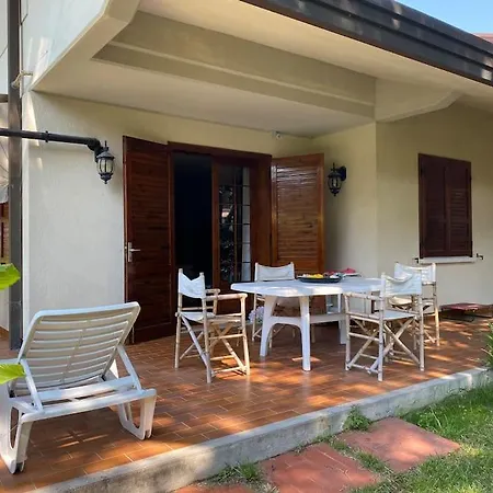Villa Casa Paola Exclusive Seafront 240 Smq, Garden 600 Sqm