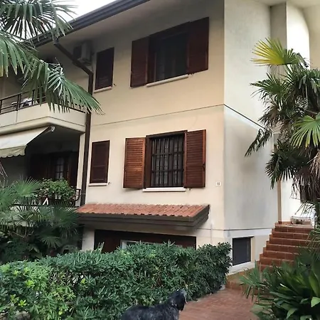 Villa Casa Paola Exclusive Seafront 240 Smq, Garden 600 Sqm